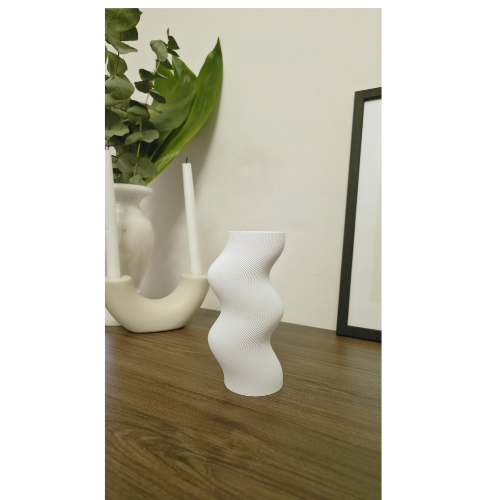 Akışkan Dalgalı Vazo