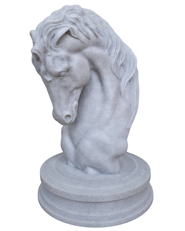 Modern At Başı Heykeli